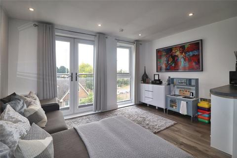 1 bedroom flat for sale, Hazel House, Woking GU22
