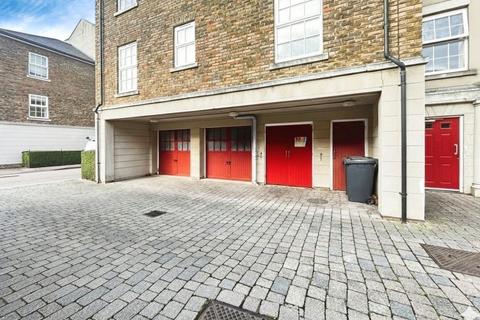 3 bedroom flat for sale, Liverymen Walk, Kent DA9