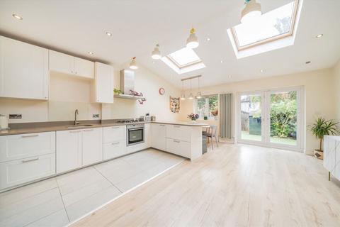 undefined, Minniedale, Surbiton KT5