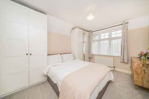 undefined, Minniedale, Surbiton KT5
