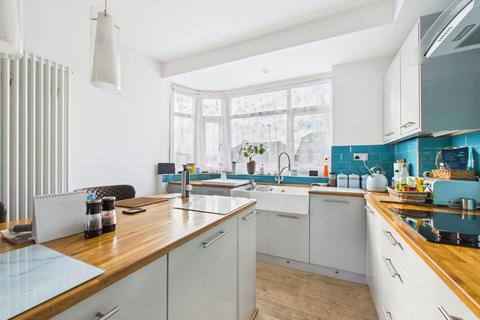3 bedroom chalet for sale, Lewis Road, Lancing, BN15 0NT