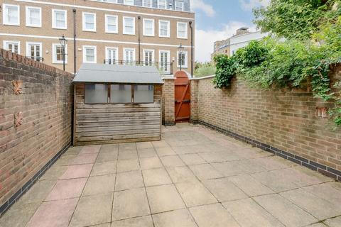 4 bedroom terraced house to rent, Thomas Place, Kensington Green, London, W8