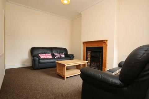 5 bedroom townhouse to rent, St Leonards Road, Leicester LE2