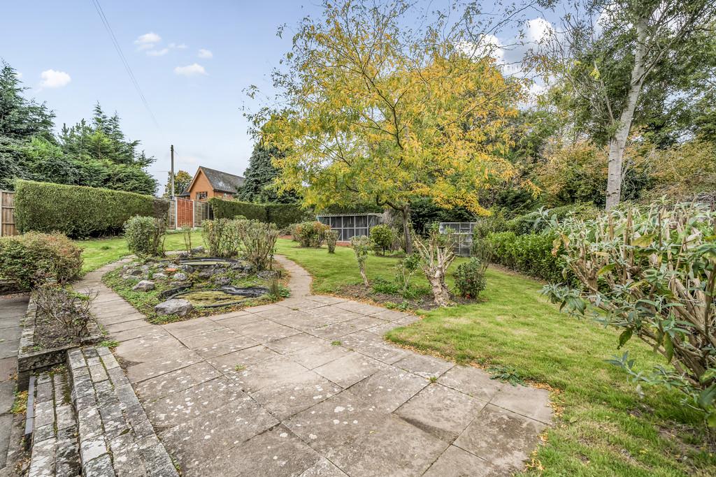 1363880-6-68e52bc6a1b52