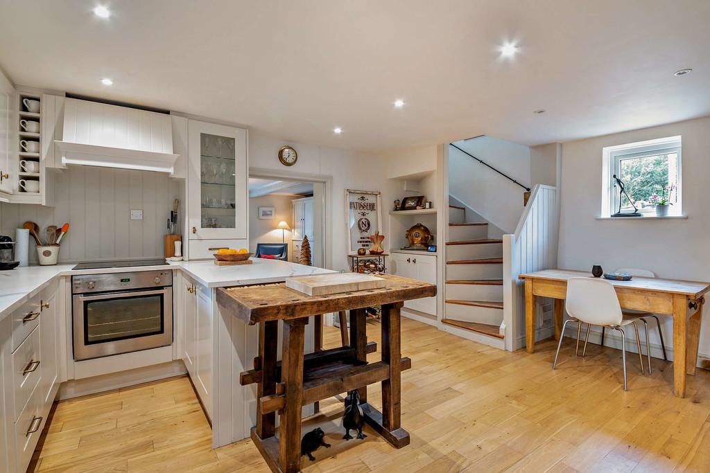 8667870-interior06-800