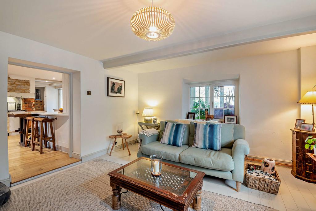 8667870-interior10-800