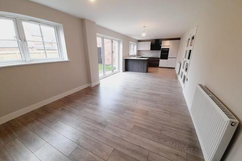 4 bedroom detached house for sale, Lapwing Close, Beckingham, Doncaster