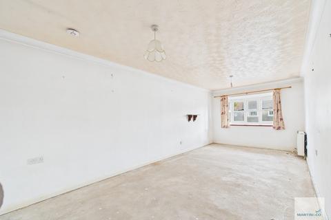 2 bedroom maisonette for sale, Hallcroft Court , Hucknall