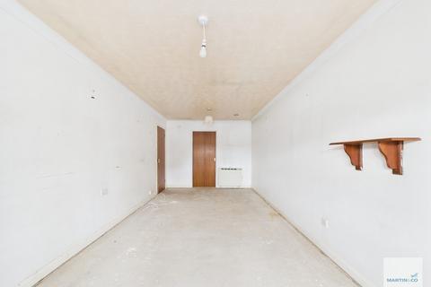 2 bedroom maisonette for sale, Hallcroft Court , Hucknall