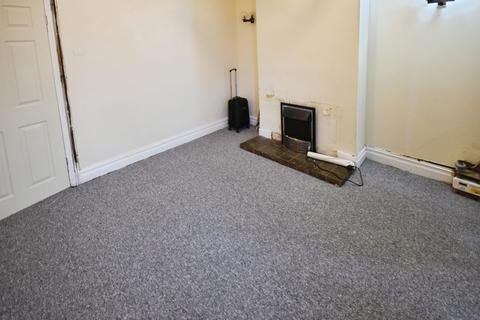 2 bedroom terraced house to rent, Warrington Road, Hanley