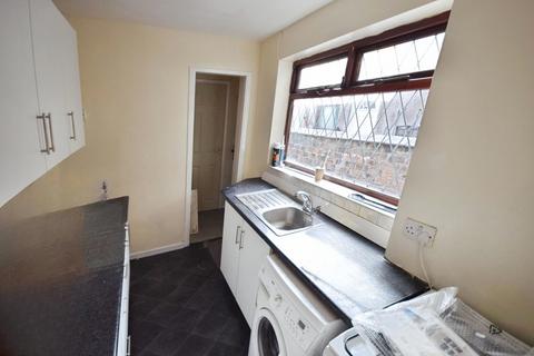 2 bedroom terraced house to rent, Warrington Road, Hanley