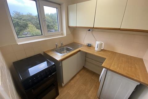 undefined, Simon Way, Southampton SO18