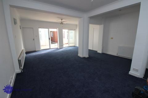 10 Francis Road, Hounslow, TW4 7JX
