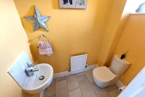 undefined, Oaks Close, Prestwich, M25