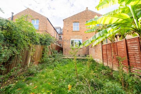 2 bedroom ground floor flat for sale, Harlesden Gardens, London, NW10
