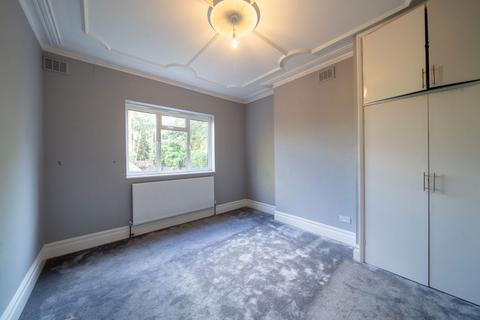 2 bedroom ground floor flat for sale, Harlesden Gardens, London, NW10