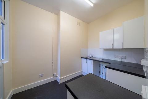 2 bedroom ground floor flat for sale, Harlesden Gardens, London, NW10