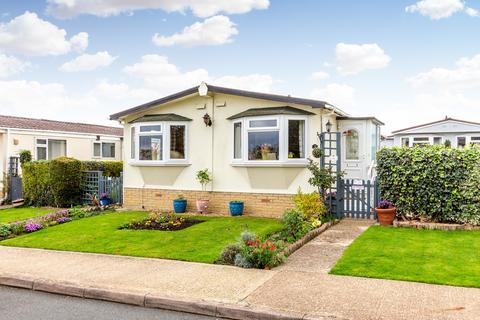 2 bedroom mobile home for sale, Bedford Road, Rushden NN10