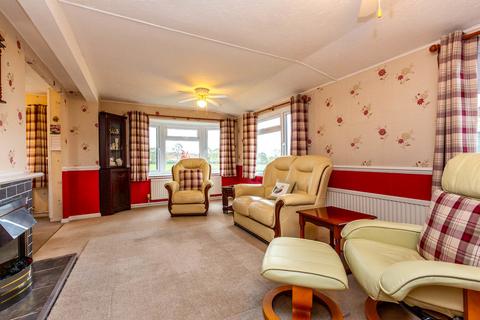 2 bedroom mobile home for sale, Bedford Road, Rushden NN10