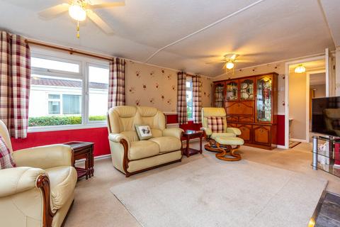 2 bedroom mobile home for sale, Bedford Road, Rushden NN10