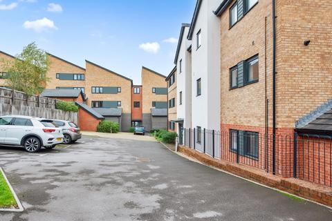 54 Wallingford Road, Basingstoke, RG24 9QD