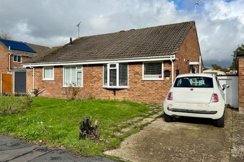 2 bedroom semi-detached bungalow for sale, Caledonia Drive, Dibden, Southampton