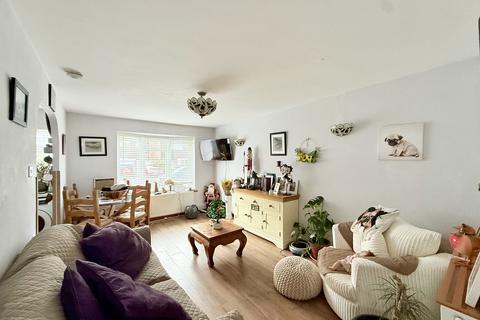 2 bedroom semi-detached bungalow for sale, Caledonia Drive, Dibden, Southampton
