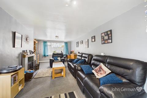 4 bedroom detached house for sale, Liskeard Drive, Allestree