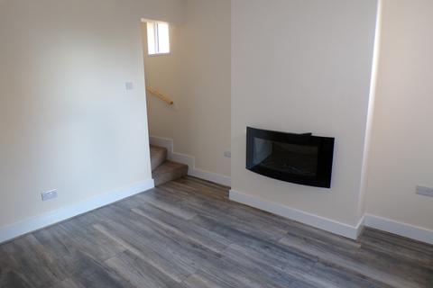 2 bedroom end of terrace house to rent, Cannock Road, Staffordshire WS11