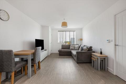 2 bedroom flat to rent, North Square, Newhall CM17