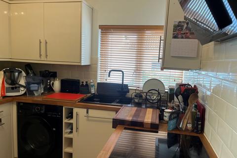 1 bedroom apartment to rent, Moorland Road, Weston-super-Mare BS23