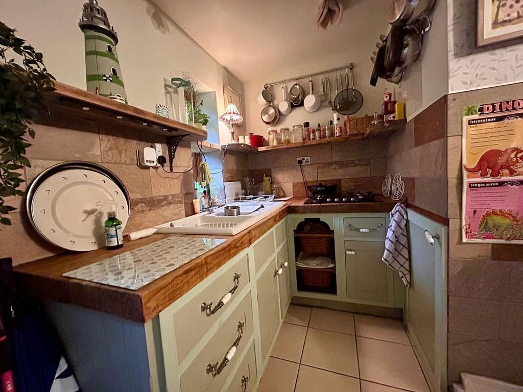 Kitchen 1