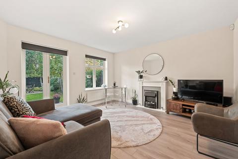 3 Swallow Close, Nottingham, NG6 0NF