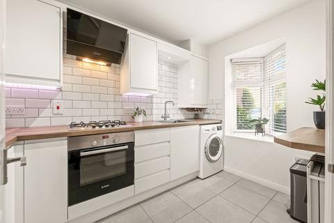 3 Swallow Close, Nottingham, NG6 0NF