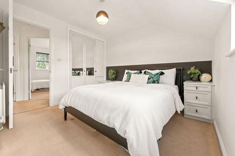 3 Swallow Close, Nottingham, NG6 0NF