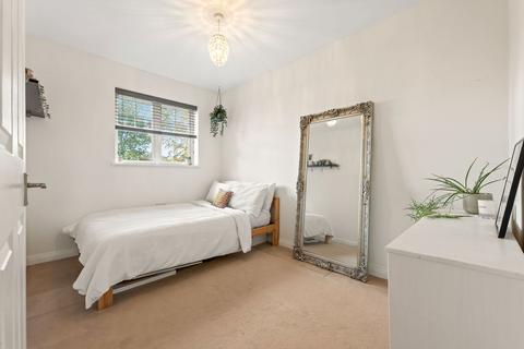 3 Swallow Close, Nottingham, NG6 0NF