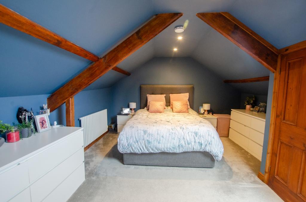 9 Robartes Road TPS Bodmin 01208 74182-18