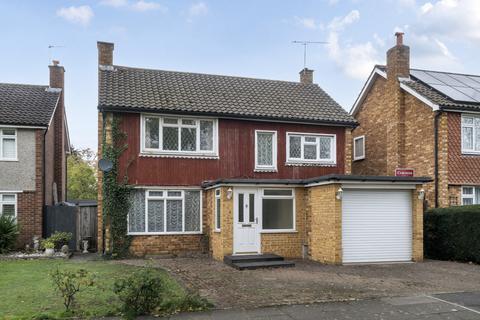 Minsterley Avenue, Shepperton, TW17