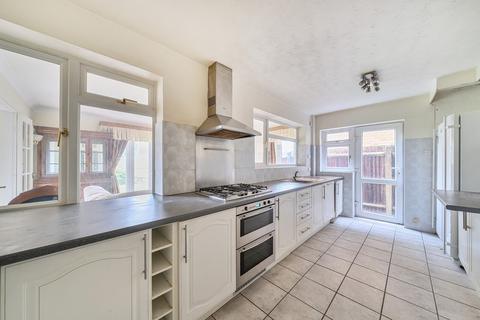 4 bedroom detached house for sale, Minsterley Avenue, Shepperton, TW17