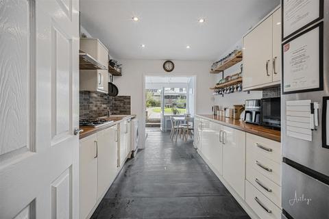4 bedroom semi-detached bungalow for sale, Heol Dulais, Birchgrove, Swansea