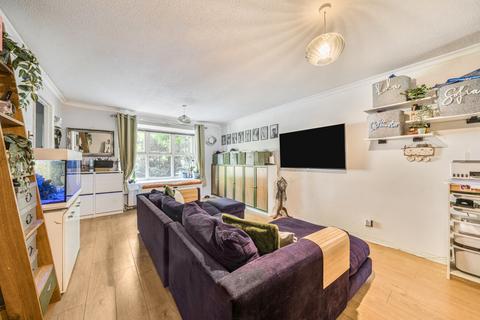 undefined, Millford, Surrey GU21