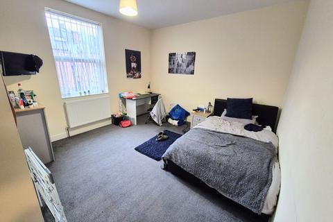 undefined, Brudenell Grove, Leeds