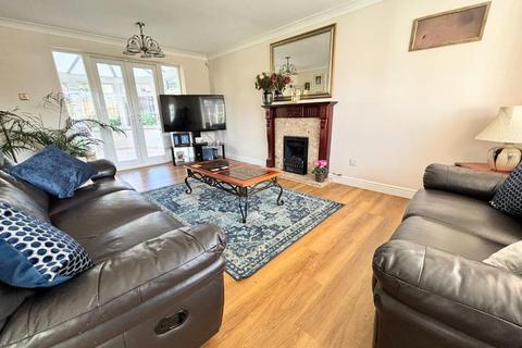 4 bedroom detached house for sale, Foxfield Way, Grange Park, Northampton NN4