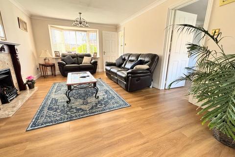 4 bedroom detached house for sale, Foxfield Way, Grange Park, Northampton NN4