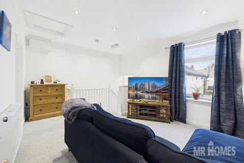 2 bedroom flat for sale, Topaz Street, Roath, Cardiff, CF24