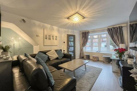 4 bedroom detached house for sale, Titchfield Close, Moseley Parklands