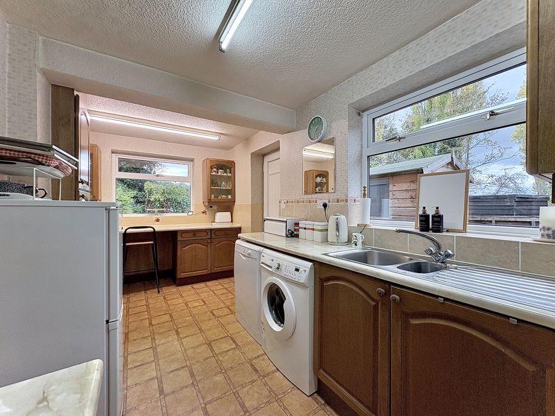 Dining kitchen