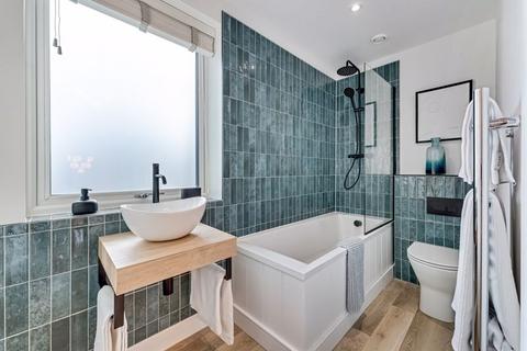 undefined, Y Bluen Goch, Glanyrafon Road, Dwygyfylchi