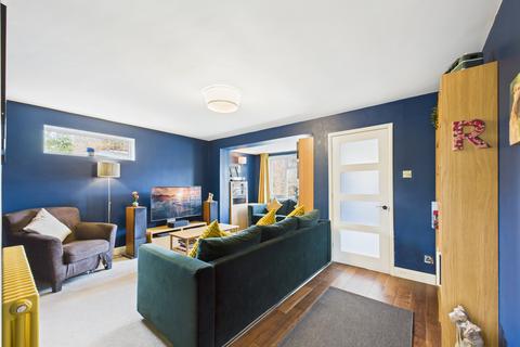 4 bedroom detached house for sale, Oakfield Road, Tadley, RG26