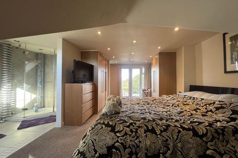 undefined, Golf Open 2026 - Marshside Road, Southport - Sleeps 10